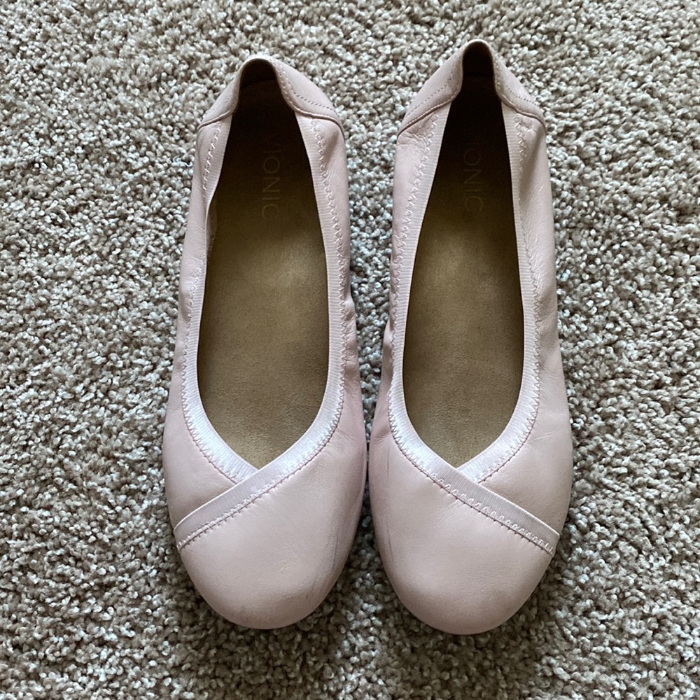 Vionic pink Ballet Flats, size 9. Lightly worn.